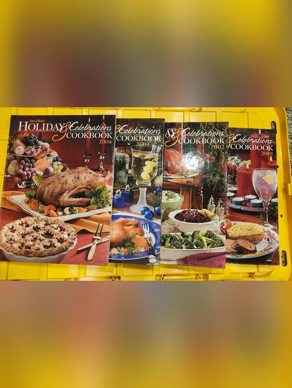 4 Vintage Taste Of Home's Holiday & Celebrations Cookbooks 2001 - 2004